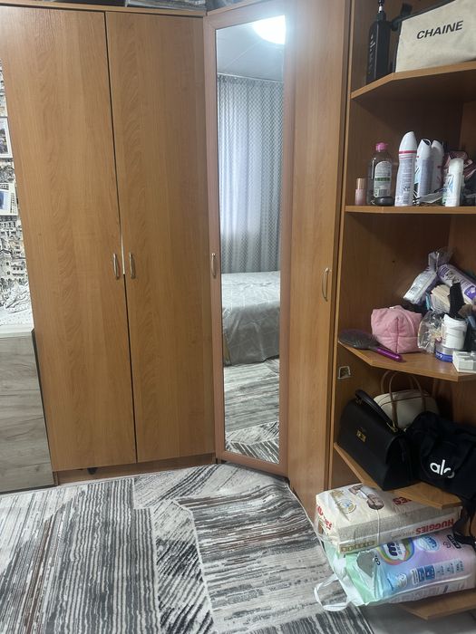 Срочно продам шкаф