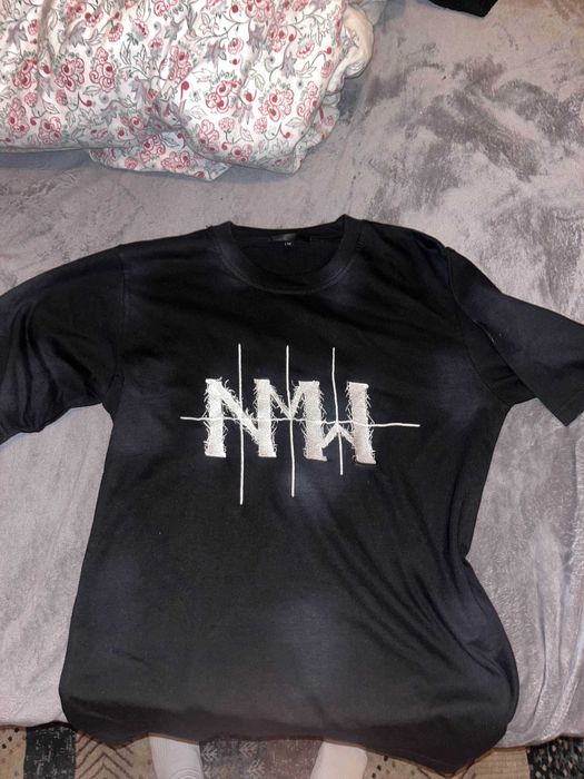 Tricou Merch NMW Yanni