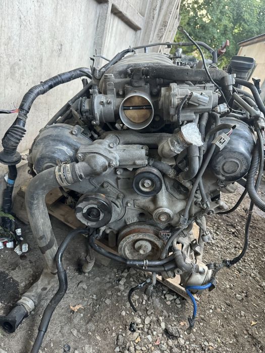 Двигатель 2uz АКПП 4х ступка раздатка 4.7 двигатель