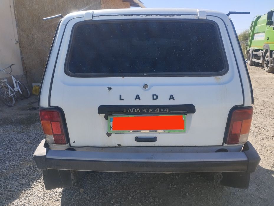 Нива 2015ж 21214