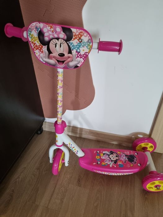 Tricicleta Minnie nouă