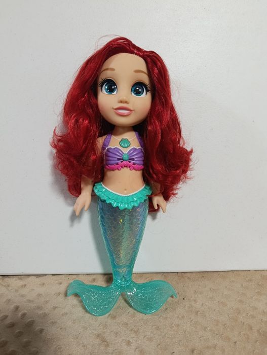 Păpușa Ariel Disney Princess interactiva