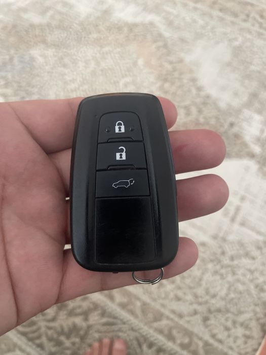 Продам ключ раф4 rav4