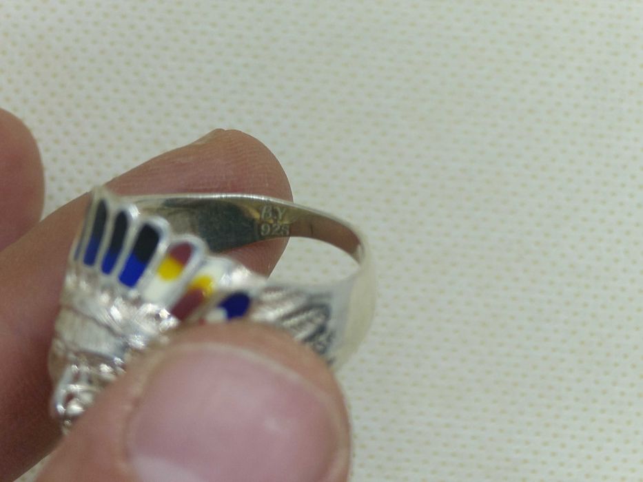 Inel din argint masiv cu detalii emailate, model căpetenie amerindiană