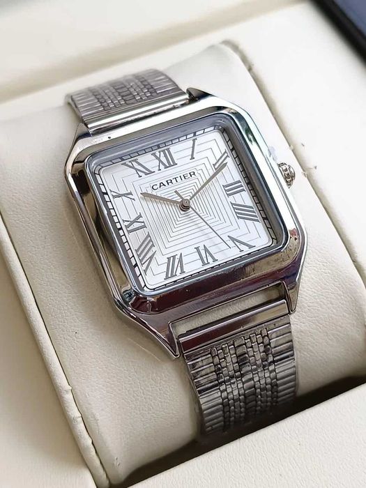 Классические часы в стиле Cartier, квадратный корпус, римские цифры