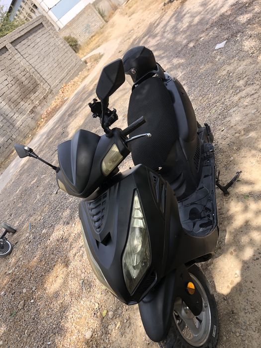 Скутер сотилади!