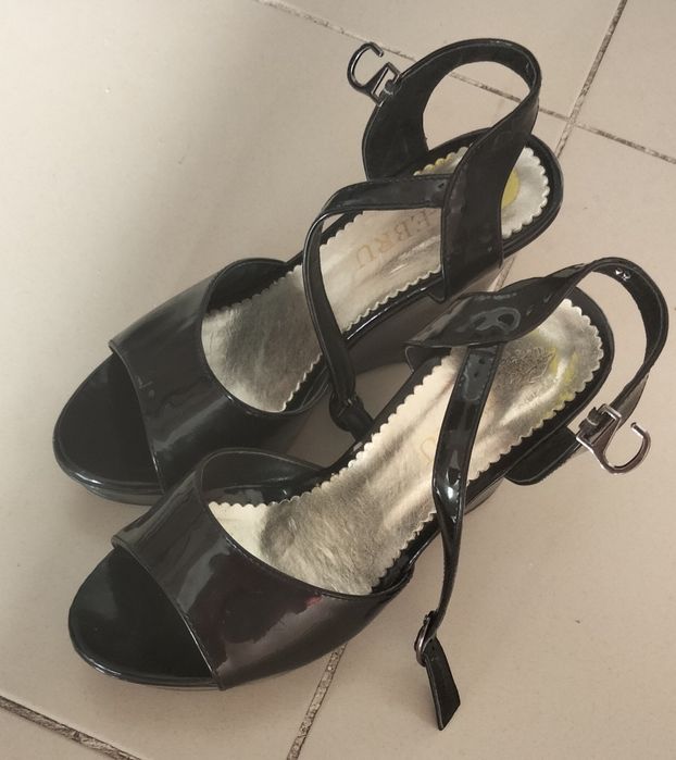 Туфли на каблуках. басоножки.