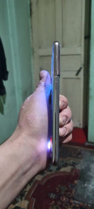 Samsung 21+ sotiladi