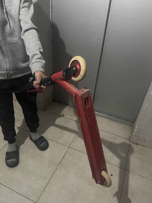 Продам трюкавой самокат