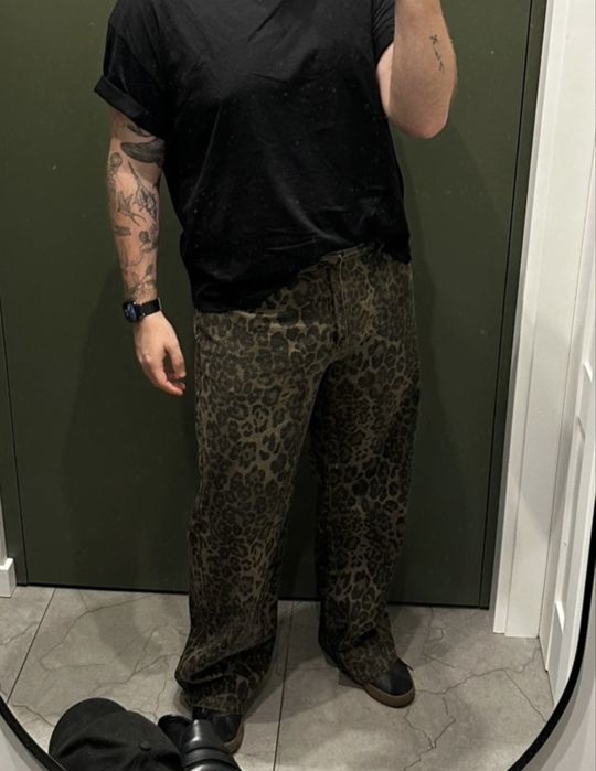 Мъжки дънки с леопардов принт