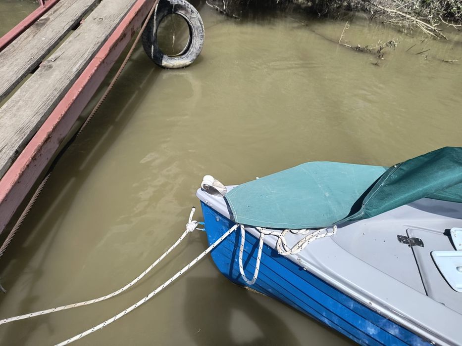 Barcă fibră sticlă