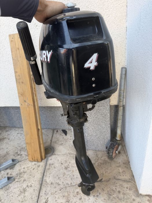 Barca si motor se vand barca nu are petece