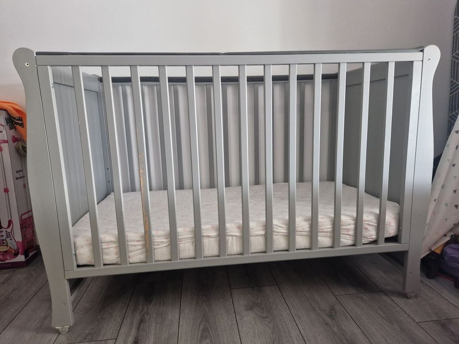 Patut lemn cu saltea inclusa 100/50cm