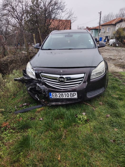 Опел инсигния на части ЦЯЛА 2.0 131КС