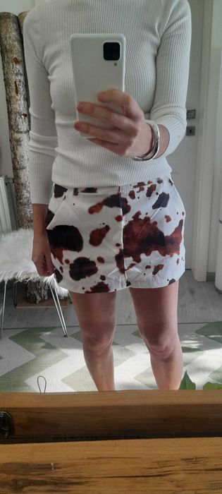 Fusta mini cu imprimeu piele vaca (M) / NOU (cu eticheta)