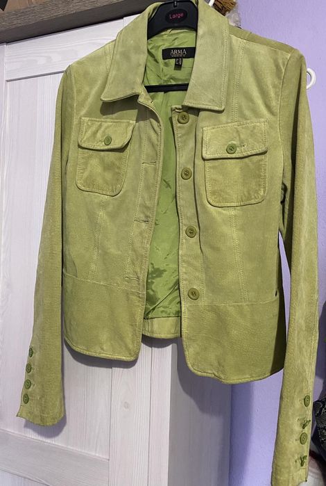 Велурено спортно сако. Удобно и практично за всеки ден.