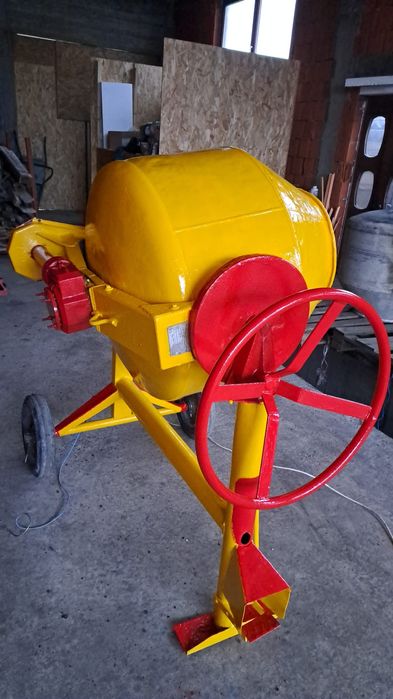 Betonieră de350 litri de vânzare .