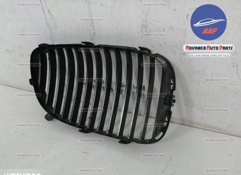 Grila centrala stanga originala BMW Seria 7 F01/F02 2008 2009 2010 201