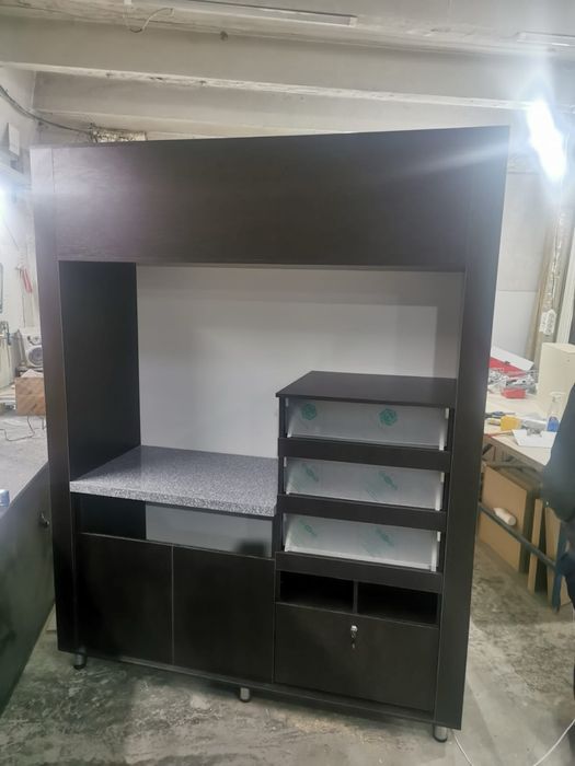 Шкаф для кофейни