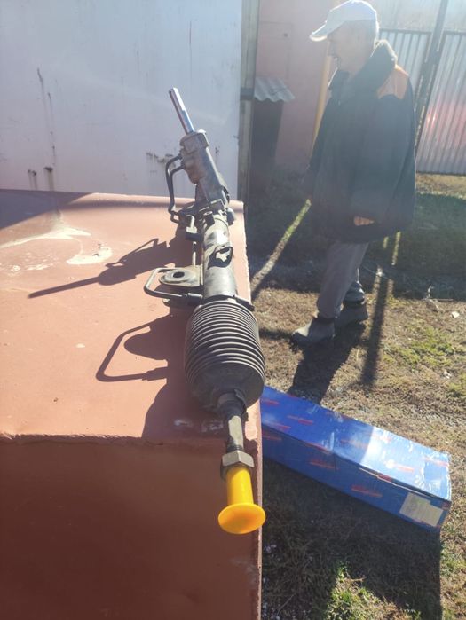 Продам рулевую рейку на Duster