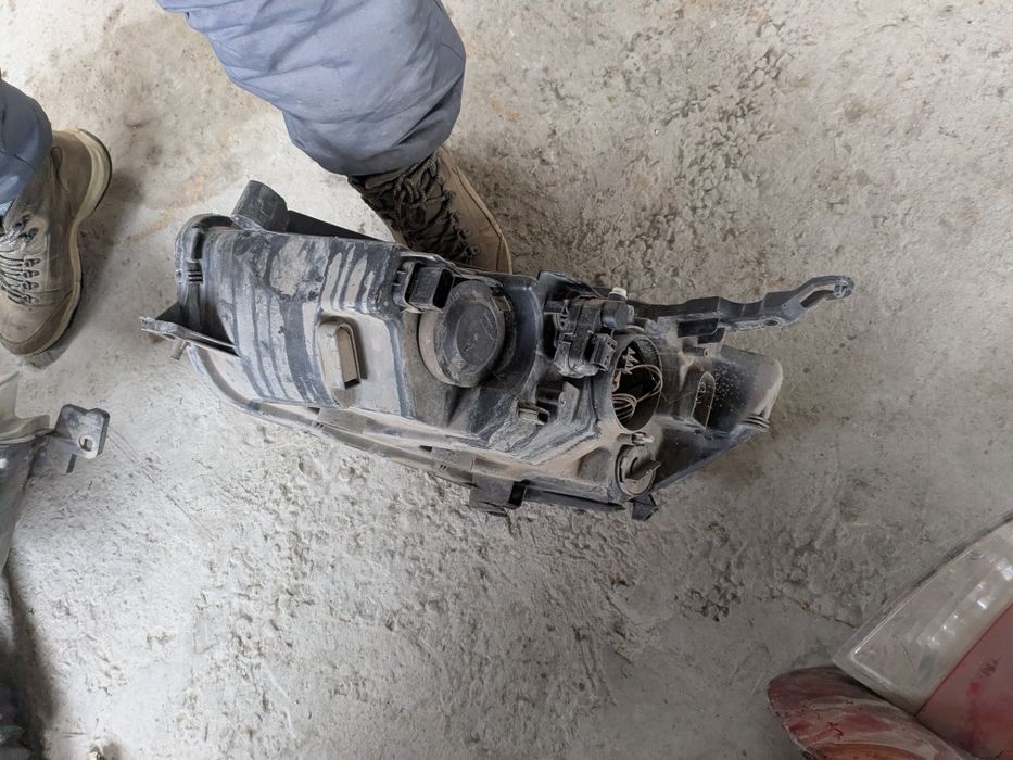 Фары Citroen c-elyze