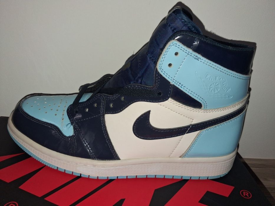 Air Jordan 1 High UNC Patent Blue