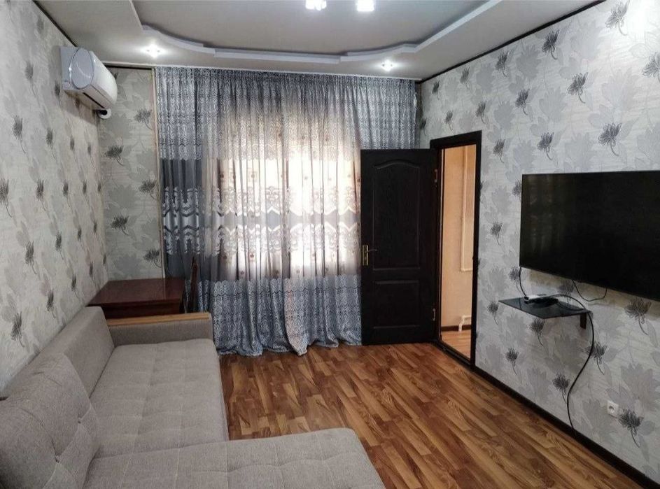 Сдается в аренду квартира 2х комнатная Кадышева базар (RV33)