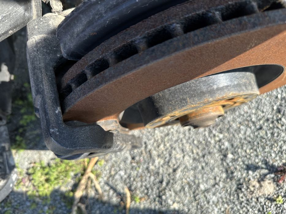 Спирачки от ауди с4 б6 б7 / audi s4 b6 b7