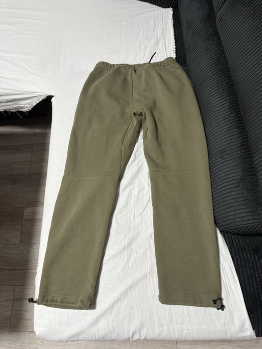 New tech fleece тъмно зелен s размер