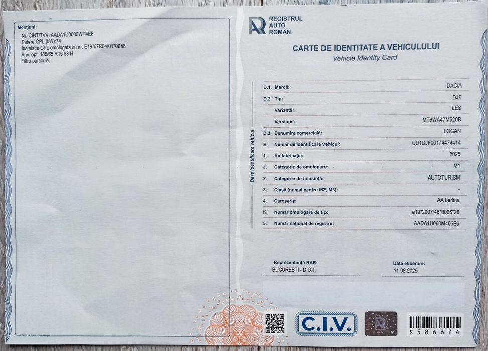 Vând Dacia Logan Journey înmatriculat 25.09.2025