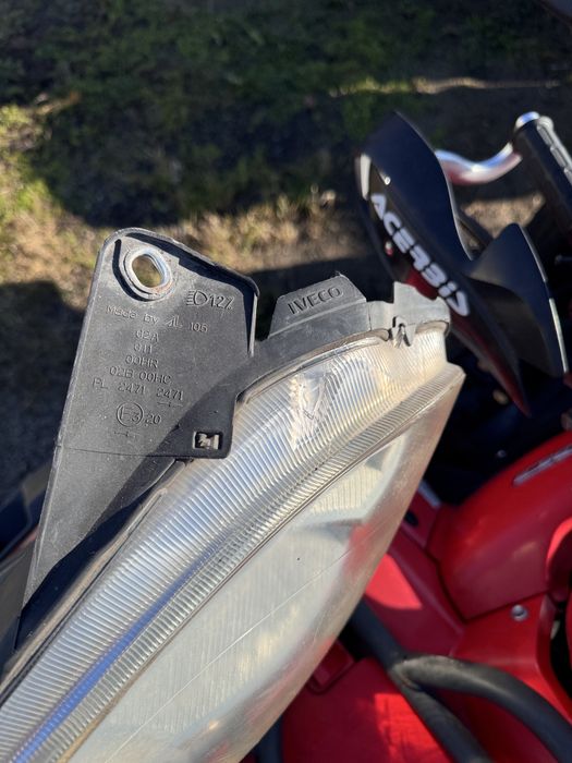 Продавам оригинални фарове за IVECO Daily (2007–2011 г.)