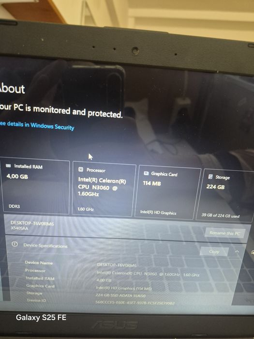 Vând laptop Asus