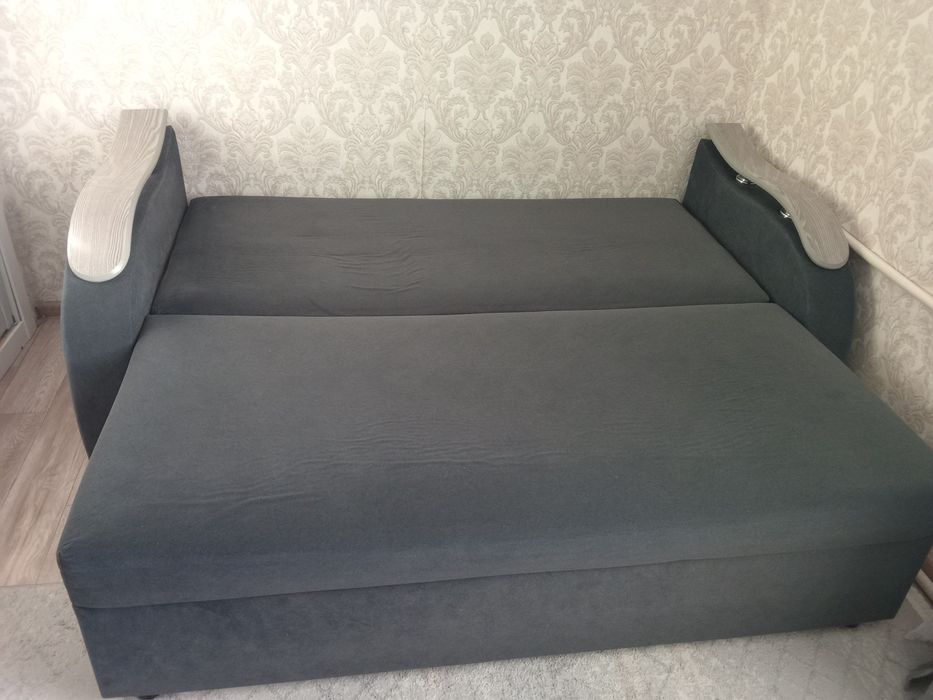 Продам диван в хорошем состоянии