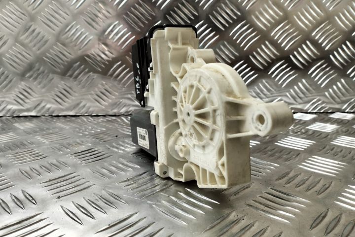 Motoras macara  dreapta spate 3C9959704/0536006001 Skoda Octavia a 2-