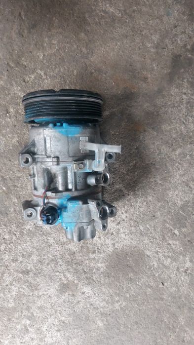 Компрессор кондиционера на Toyota Corolla Verso 1.8