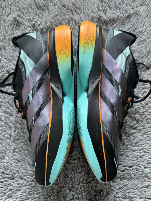 Vand papuci adidasai adizero boston 13