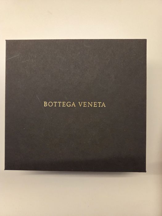 Продаю оригинал кошелек Bottega Veneta