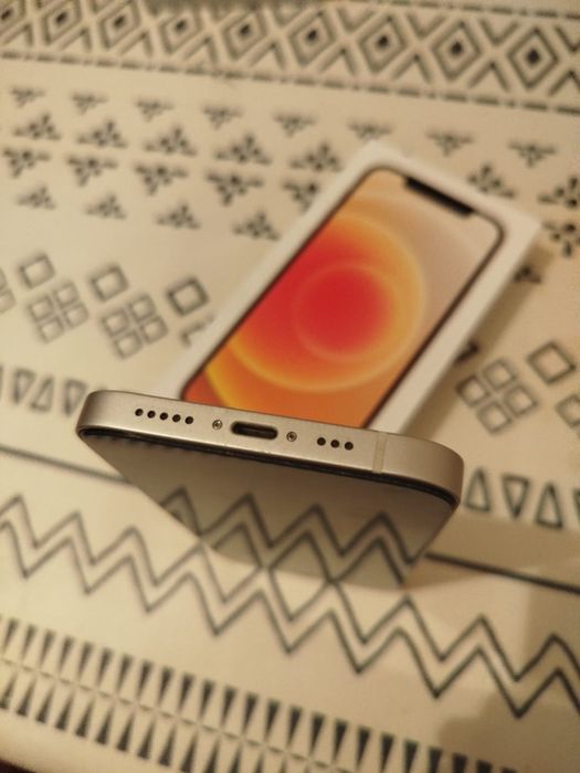 Айфон 12 АКБ 100%