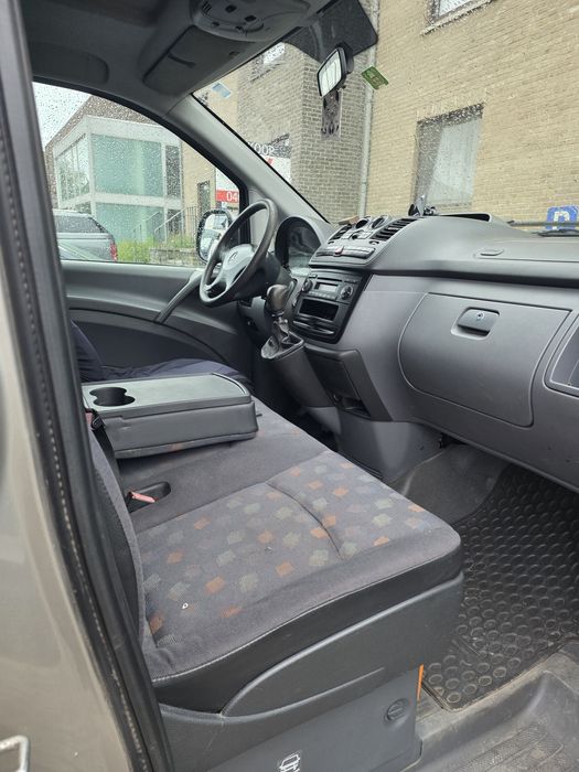 Vând mercedes vito