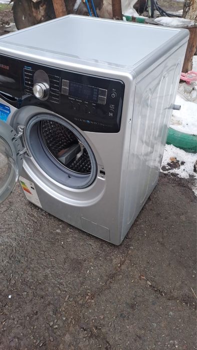 Продам стиральную машину автомат