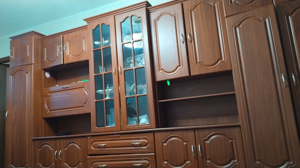 Стенка продаюм состояние хорошая