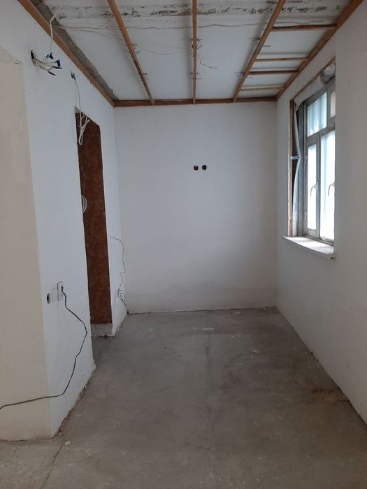 Срочна Калтсода 2 хонали  нотурар уй сотилади.