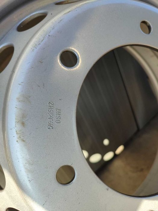 Гуми 205/75 R16C Continental нови с джанти