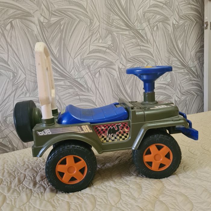 Толокар. Машина-каталка.