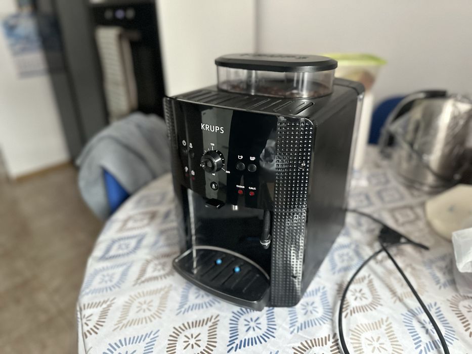 Expresor cafea Krups  Ea 81 servisat perfect functional