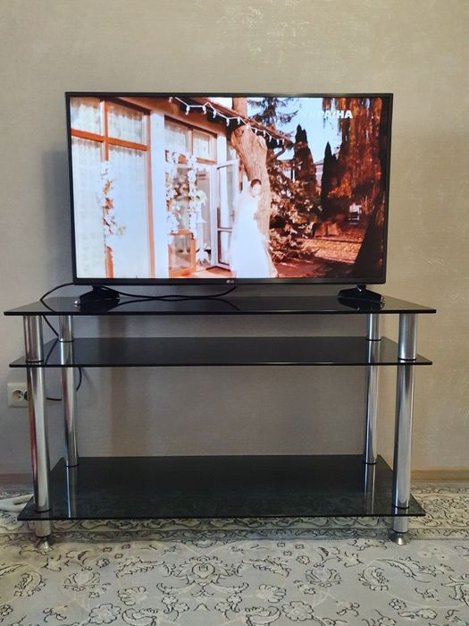 Тумба, столик для телевизора