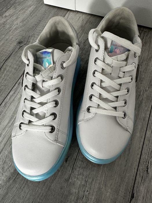 Adidasi karl Lagerfeld 37