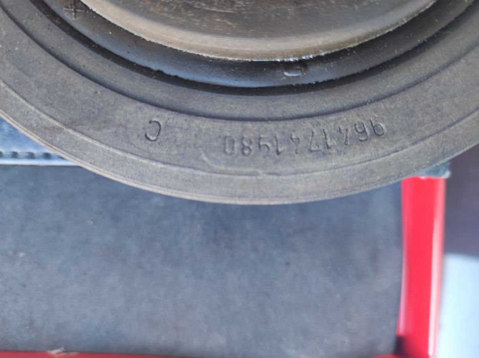 Демпферна шайба за Пежо-407(бензин)