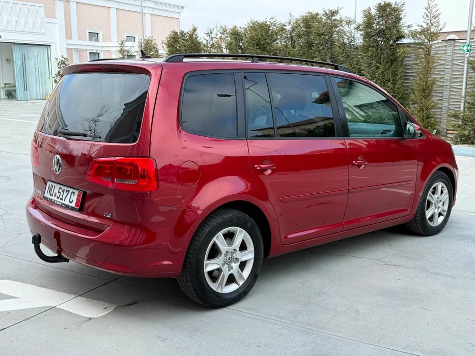 VOLKSWAGEN Touran 2011 — imagine 3