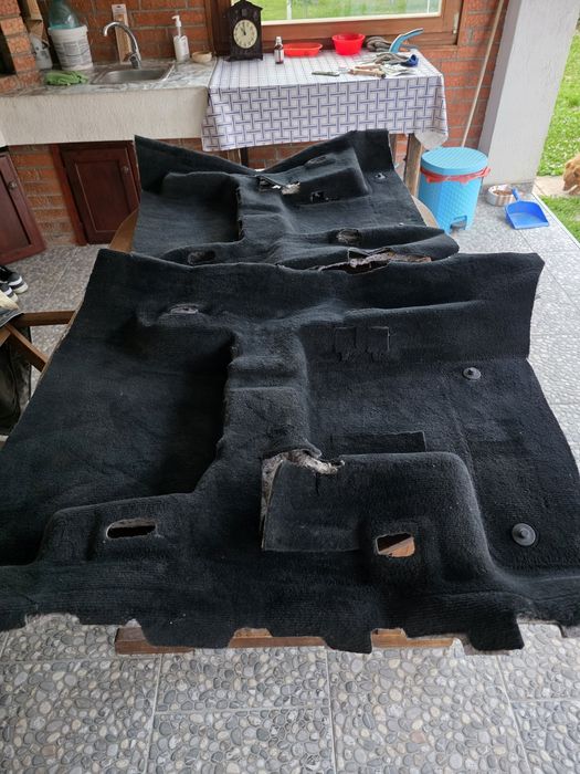 Vand mocheta neagra 150x150